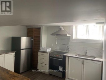 12 CONISTON ROAD Toronto (Clairlea-Birchmount) Ontario photo 4