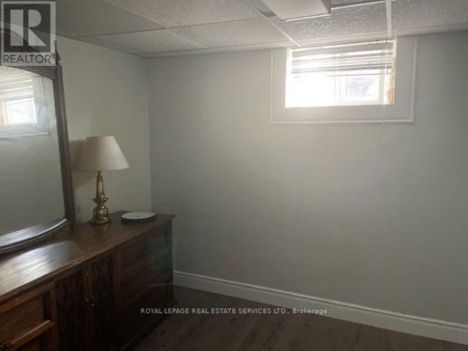 12 CONISTON ROAD, Toronto (Clairlea-Birchmount), Ontario, M1L2J7