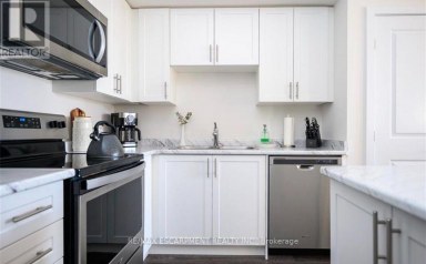 14 - 261 SKINNER ROAD Hamilton (Waterdown) Ontario photo 4