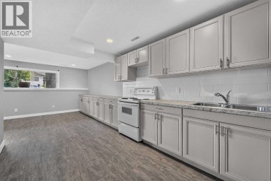 723 55 Avenue SW Calgary Alberta photo 37