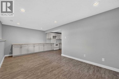 723 55 Avenue SW Calgary Alberta photo 43