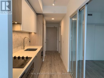 615 - 2020 BATHURST STREET Toronto (Humewood-Cedarvale) Ontario photo 10