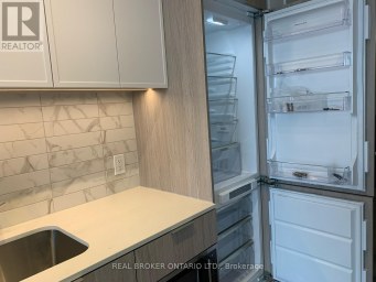 615 - 2020 BATHURST STREET Toronto (Humewood-Cedarvale) Ontario photo 11