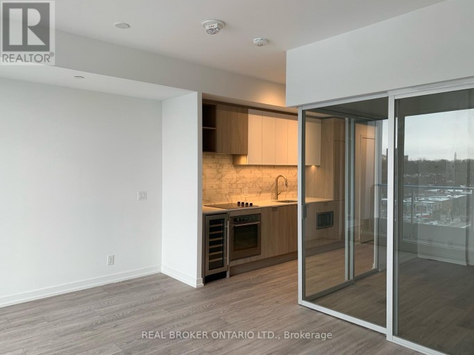 615 - 2020 BATHURST STREET, Toronto (Humewood-Cedarvale), Ontario, M5P0A6