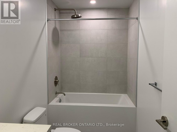 615 - 2020 BATHURST STREET, Toronto (Humewood-Cedarvale), Ontario, M5P0A6