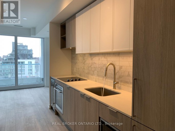 615 - 2020 BATHURST STREET, Toronto (Humewood-Cedarvale), Ontario, M5P0A6