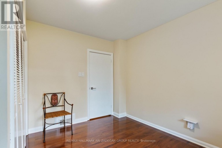 195 BURBANK DRIVE, Toronto (Bayview Village), Ontario, M2K1P5