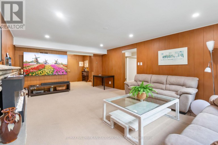 195 BURBANK DRIVE, Toronto (Bayview Village), Ontario, M2K1P5