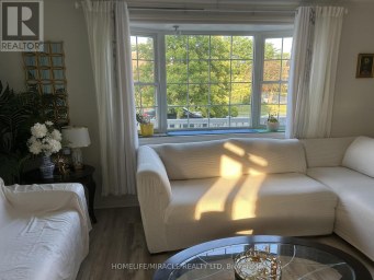 46 INNISWOOD ( UPPER LEVEL) DRIVE Toronto (Wexford-Maryvale) Ontario photo 1