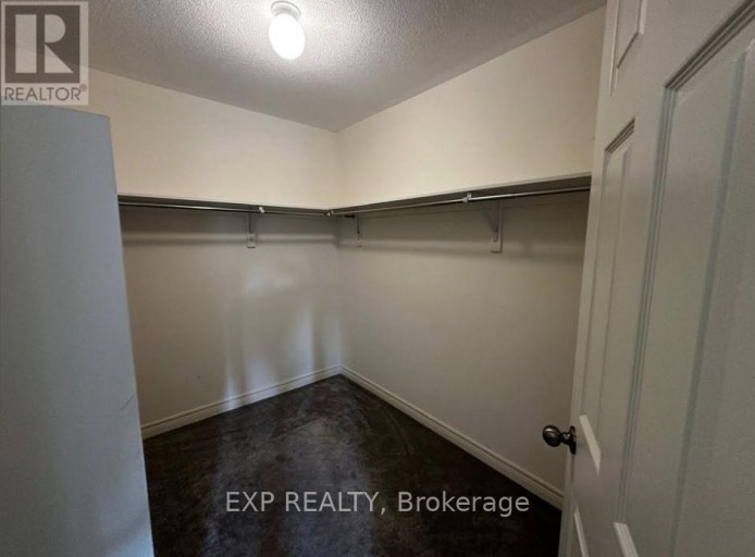 647 KRAWCHUK CRESCENT, Oshawa (Eastdale), Ontario, L1K1A7