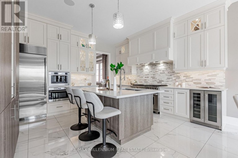 175 WOODGATE PINES DRIVE, Vaughan (Kleinburg), Ontario, L4H4K5