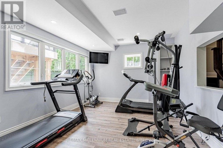 175 WOODGATE PINES DRIVE, Vaughan (Kleinburg), Ontario, L4H4K5