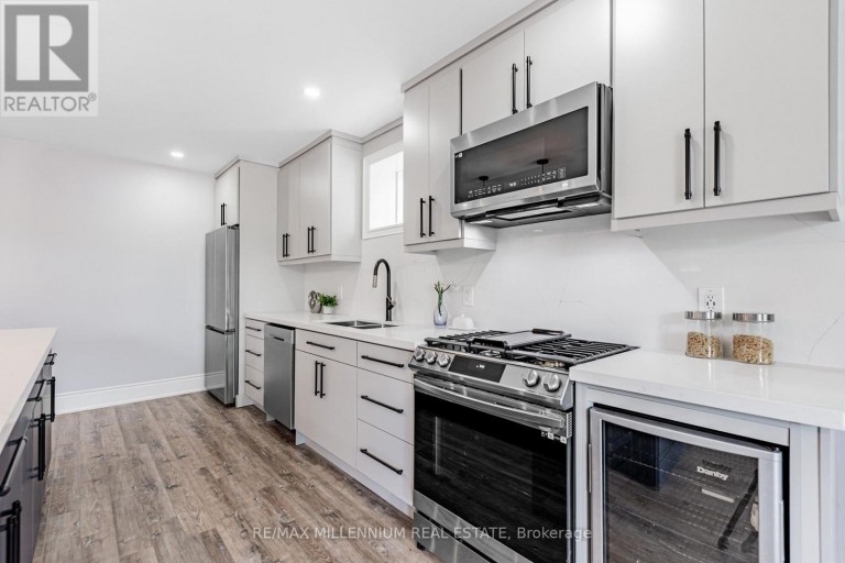 175 WOODGATE PINES DRIVE, Vaughan (Kleinburg), Ontario, L4H4K5