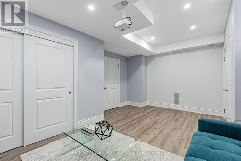 175 WOODGATE PINES DRIVE, Vaughan (Kleinburg), Ontario, L4H4K5