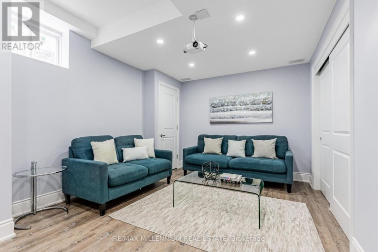 175 WOODGATE PINES DRIVE, Vaughan (Kleinburg), Ontario, L4H4K5