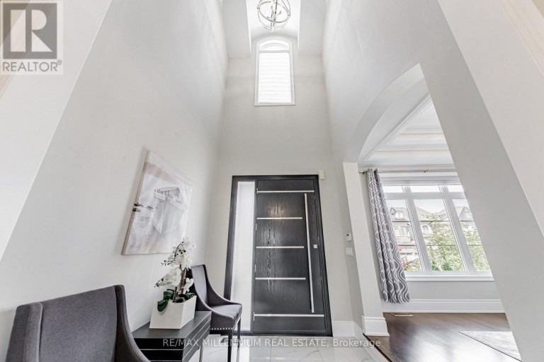 175 WOODGATE PINES DRIVE, Vaughan (Kleinburg), Ontario, L4H4K5