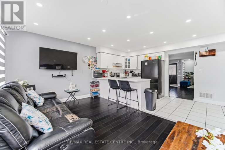 28 MOUNT FUJI CRESCENT, Brampton (Sandringham-Wellington), Ontario, L6R2L3