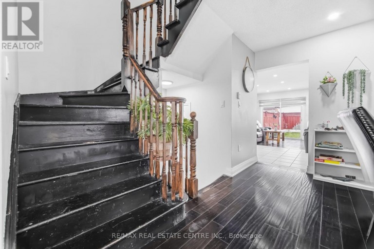 28 MOUNT FUJI CRESCENT, Brampton (Sandringham-Wellington), Ontario, L6R2L3