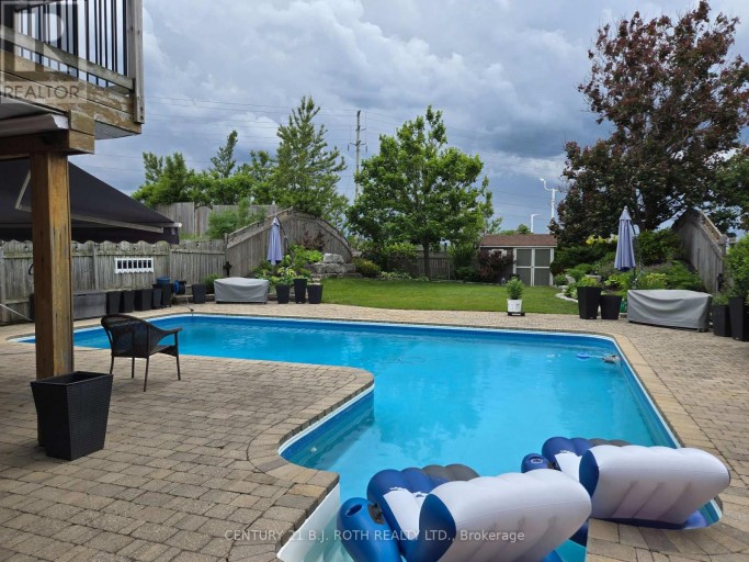 LOWER LEVEL BEDROOM - 105 CHIEFTAIN CRESCENT, Barrie (400 East), Ontario, L4N6J2
