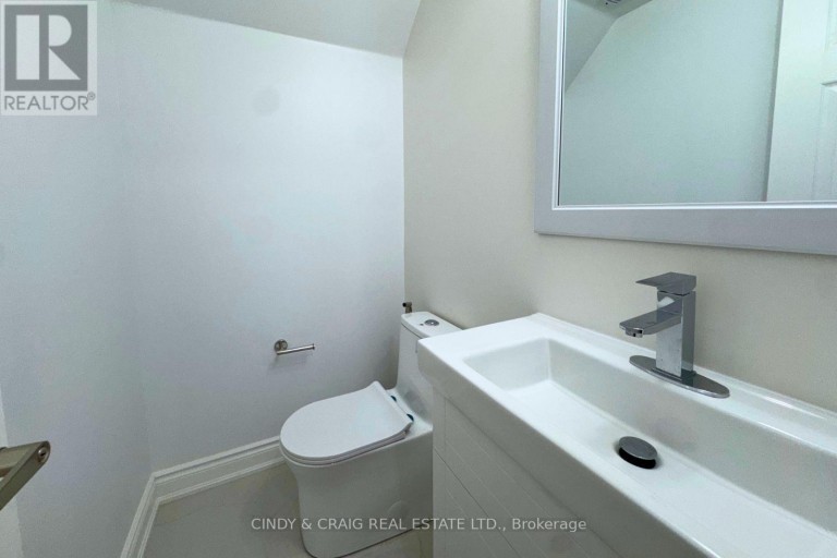 BASEMENT - 2 HUNTINGTON CRESCENT, Clarington (Courtice), Ontario, L1E3C8