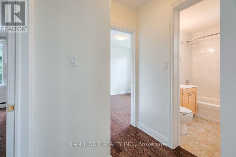 204 - 111 CRAYDON ROAD, Whitby (Downtown Whitby), Ontario, L1N2B5