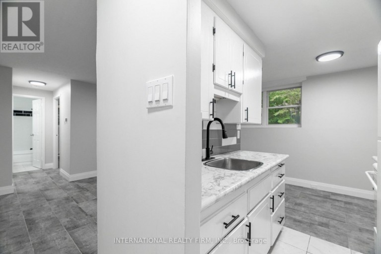 1 - 24 BROOKSIDE STREET N, London South (South F), Ontario, N5Z3J3