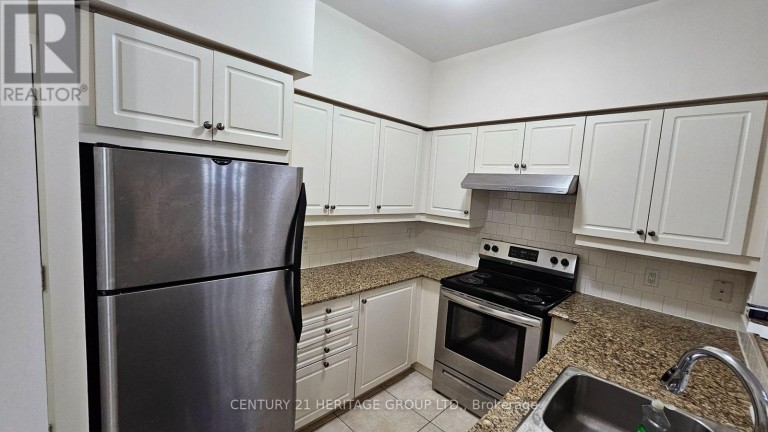 202 - 451 ROSEWELL AVENUE, Toronto (Lawrence Park South), Ontario, M4R2H8