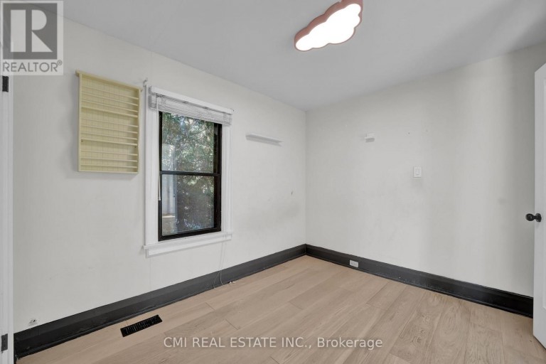 153 CLARENCE STREET, Vaughan (West Woodbridge), Ontario, L4L1L4