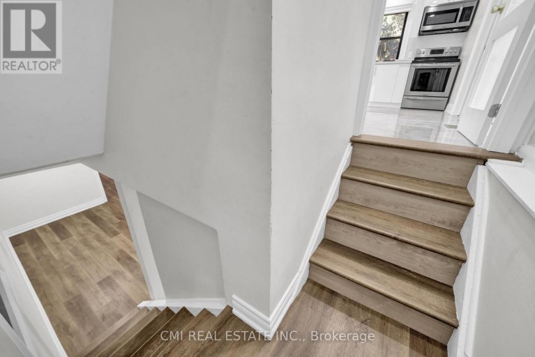 153 CLARENCE STREET, Vaughan (West Woodbridge), Ontario, L4L1L4