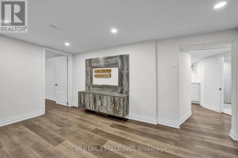 153 CLARENCE STREET, Vaughan (West Woodbridge), Ontario, L4L1L4