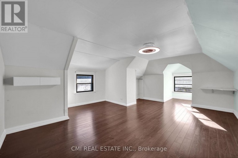 153 CLARENCE STREET, Vaughan (West Woodbridge), Ontario, L4L1L4