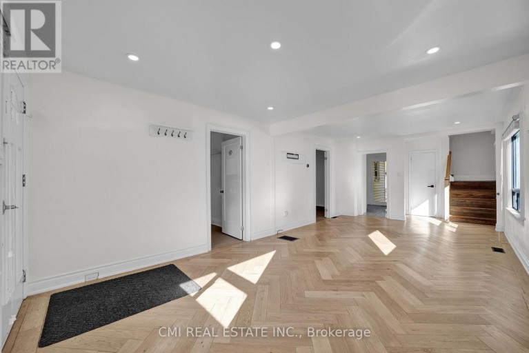 153 CLARENCE STREET, Vaughan (West Woodbridge), Ontario, L4L1L4