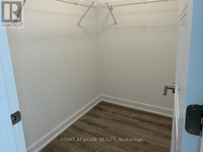 403 - 25 NEIGHBOURHOOD LANE, Toronto (Stonegate-Queensway), Ontario, M8Y0C4