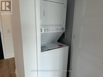 403 - 25 NEIGHBOURHOOD LANE Toronto (Stonegate-Queensway) Ontario photo 2