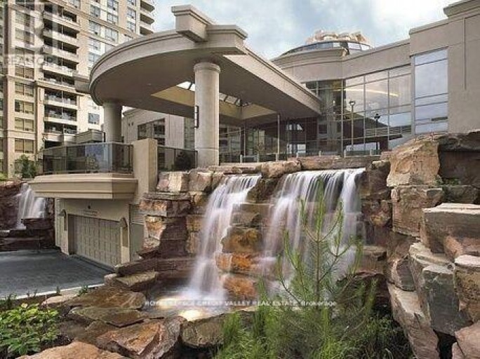 1204 - 3880 DUKE OF YORK BOULEVARD, Mississauga (City Centre), Ontario, L5B4M7