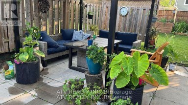 696 BALATON AVENUE Pickering (Bay Ridges) Ontario photo 11