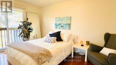 696 BALATON AVENUE Pickering (Bay Ridges) Ontario photo 8