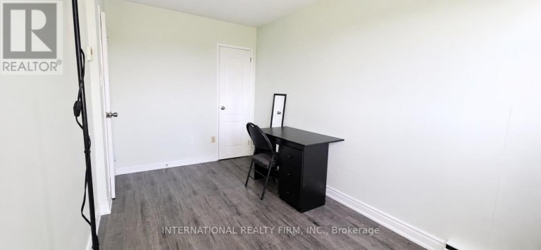 308 - 40 SUNNY GLEN WAY, Toronto (Flemingdon Park), Ontario, M3C2Z2