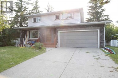 7331 Keewatin Street SW Calgary Alberta photo 1