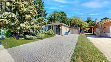 BACK - 177 MAPLE AVENUE Richmond Hill (Harding) Ontario photo 1