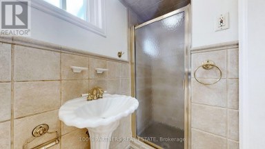 BACK - 177 MAPLE AVENUE Richmond Hill (Harding) Ontario photo 8