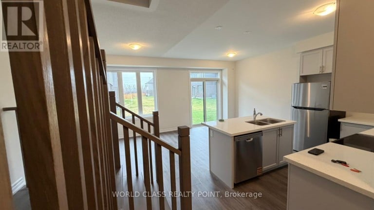 68 HICKEY LANE, Kawartha Lakes (Lindsay), Ontario, K9V0T2