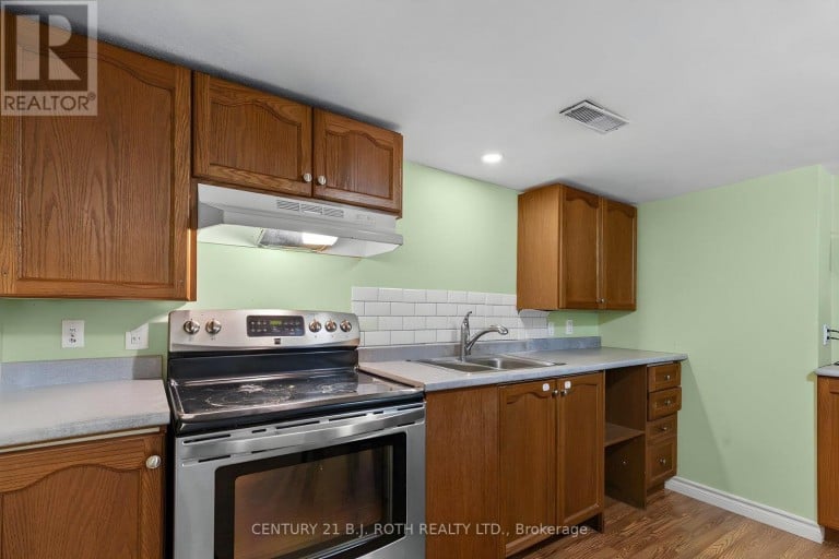 323 CRAWFORD STREET, Orillia, Ontario, L3V1K2