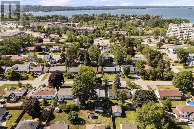 323 CRAWFORD STREET, Orillia, Ontario, L3V1K2