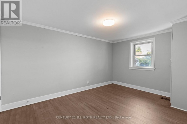 323 CRAWFORD STREET, Orillia, Ontario, L3V1K2