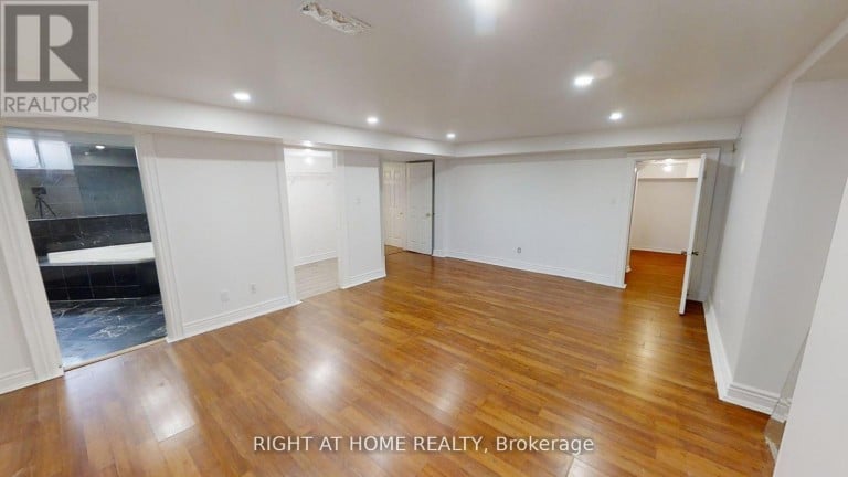 (LOWER) 31 NORTHGATE CRESCENT E, Richmond Hill (Bayview Hill), Ontario, L4B2K8
