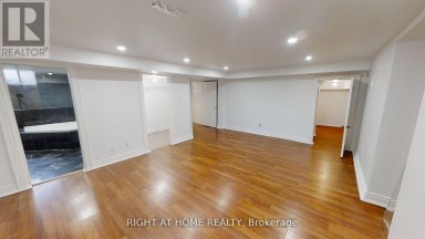 (LOWER) 31 NORTHGATE CRESCENT E Richmond Hill (Bayview Hill) Ontario photo 2