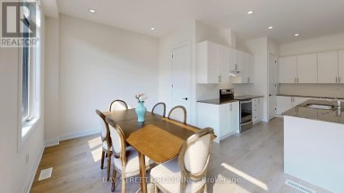 UPPER TWO BEDROOMS  - 97 HALLDORSON AVENUE Aurora Ontario photo 5