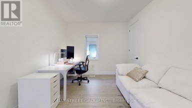 UPPER TWO BEDROOMS  - 97 HALLDORSON AVENUE Aurora Ontario photo 6