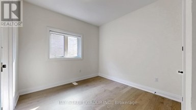 UPPER TWO BEDROOMS  - 97 HALLDORSON AVENUE Aurora Ontario photo 8
